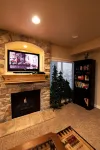 Snowbasin Lakeside Luxury 3bd.Hot tub.Garage. 2300sqft