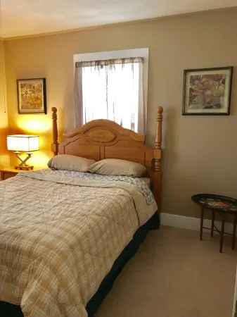 Lovely Downtown Beverly Отели рядом с Аэропорт Беверли