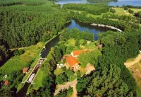 Unique vacation home with its own garden and only 20m to the water