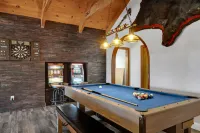 NEW! Luxury Cabin W/Deck, views & Playground! Pool, Slots, Fun, Snow !