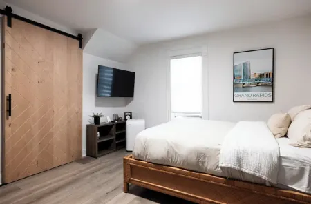Bridge St Beauty, Brunch & Bars [2 Beds 1 Bath] Отели рядом с достопримечательностью «DeVos Place»