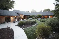 Come Be Our Guests at The Solvang Dolphin House "Delfin Huset"