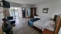 Hotel Portobelo Guatape Hotels in Guatape
