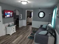 1 bed1 bath house, less than 1mile to Union Hospital Hotel a Terre Haute