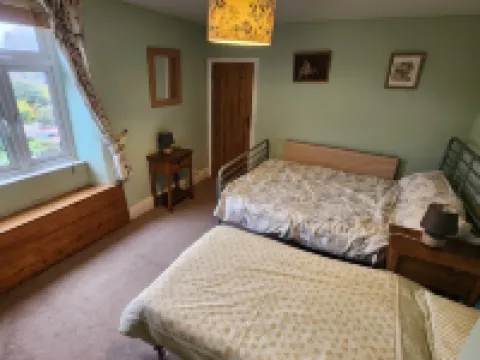 Character cottage (18c) on the edge of historic Belper Hotels in Belper
