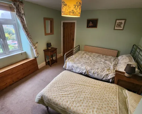 Character cottage (18c) on the edge of historic Belper Hotels in Belper