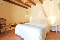 Sa Vall des Fangar: Idyllic Location in the Countryside, Large Pool, Garden, Internet