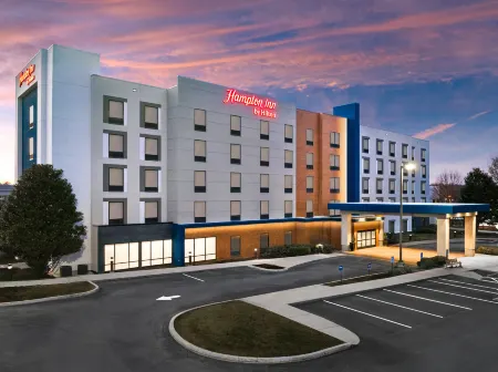 Hampton Inn Knoxville-West at Cedar Bluff Отели рядом с достопримечательностью «West Knoxville Pediatrics»