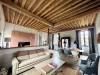 Former convent from the 17th, renovated, private garden, Beaune city center