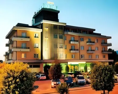 ホテル バルダルノ モンテヴァルキのホテル