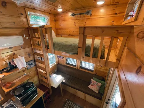 Discover Serenity at TinyFox Cabin: Your Perfect Getaway Surrounded by Nature
