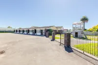 Lavana Motels Hotels in Waipatu