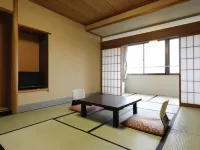 Yamashiro Onsen Ryokan Tatami Hotels in Kaga