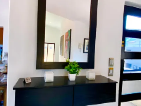 Ajijic Modern 1 King Bedroom Unit-Best Summer Rates -Bikes-Gym-Pickleball Court Hotels in Chapala