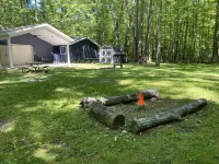 Private, Cozy, Quiet on double lot near Beautiful Higgins and Houghton Lakes Hotels in Markey Township