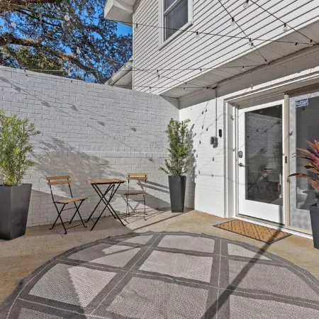 Private Garden Retreat - King Bed - mins TMH + Downtown + FSU!