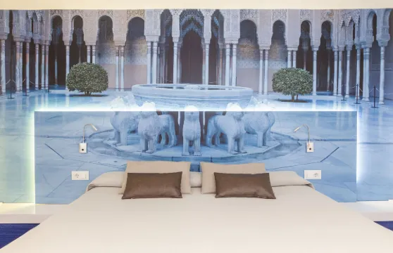 格拉納達五感套房酒店