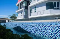 Octagon Ipoh by Plush