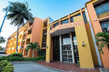 Hotel Palmarena Plaza Rodadero Отели в г. Гайра