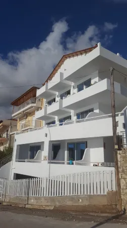 GEO & Art Boutique Hotel Himara Отели в г. Dhermi