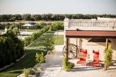 레 스쿠데리에 - 카스텔로 모나키  호텔