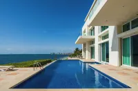 Villa Punta Sam Cancun Beachfront Luxury - فلل