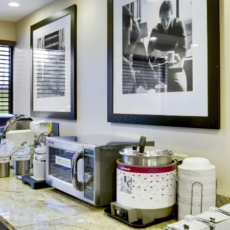 Pittsburgh Airport Inn and Suites