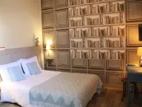 Une Chambre en Ville Hotels in Saintes