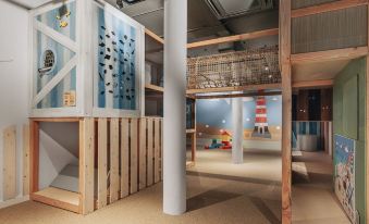 Restyled Holiday Home with Fireplace Near Beach