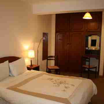 Valley Lodge Room Only Guest House Rooms