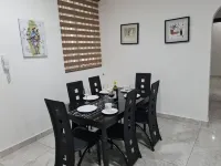 Gorgeous Quiet & Comfy-Close to Highway-Parking