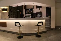 Hostal Carlos III - بار