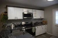 3-bedroom Cody getaway! Centrally located, close to the river!