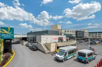 Quality Hotel Dorval Aeroport - parking