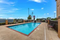 Comfort Suites Monroe - Pools