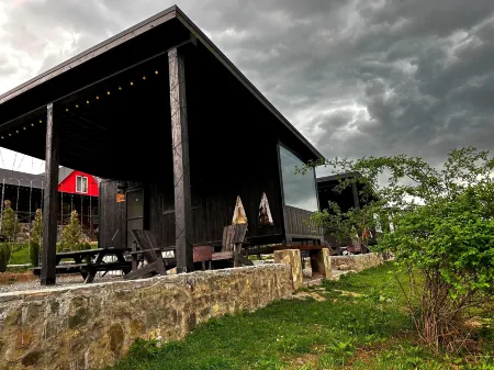 Runaway House - Qalacıq Отели рядом с достопримечательностью «“Basqal” Dövlət Tarix-mədəniyyət Qoruğu»