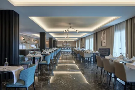 Hôtel Ralf Отели рядом с достопримечательностью «Abou bakr esseddik Mosque»