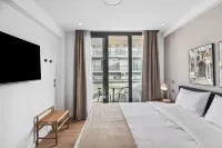 Limehome Piraeus Olive - balcony