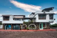 Hostal North Seymour - Hostels
