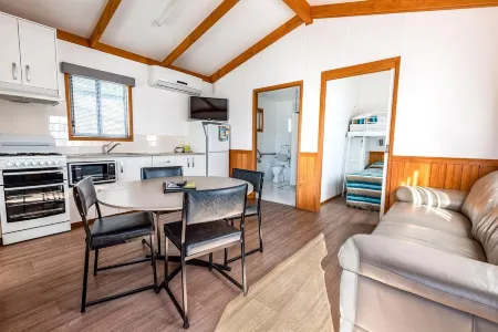 Barwon River Holiday Park Отели в г. Armstrong Creek