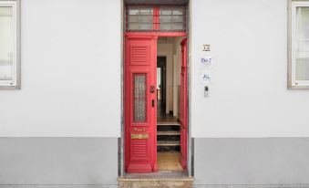 Faro DAZ House by Get Your Stay