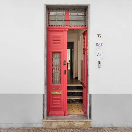 Faro DAZ House by Get Your Stay