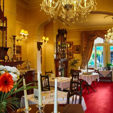 Innisfree House