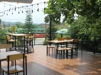 แหลมทองรีสอร์ท โรงแรมในอำเภอ ดอนสัก