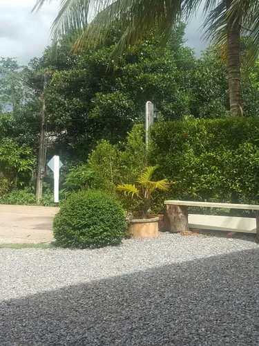 รูปภาพของชาร์ลีเฮ้าส์