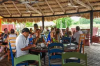 Lamanai Hotel & Marina - breakfast