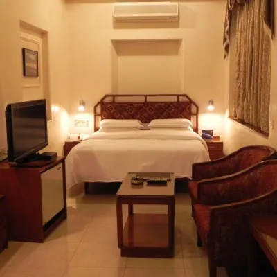 Hotel Aram Hotels near Jamnagar Train Station