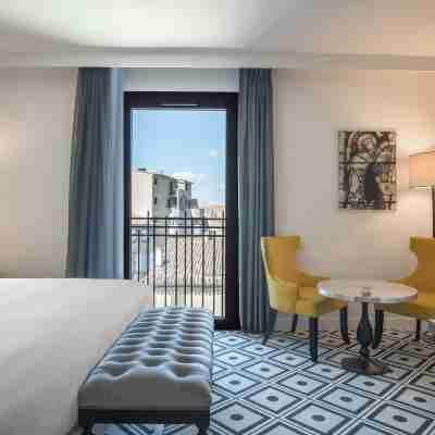 Hotel du Roi & Spa by Sowell Collection Rooms