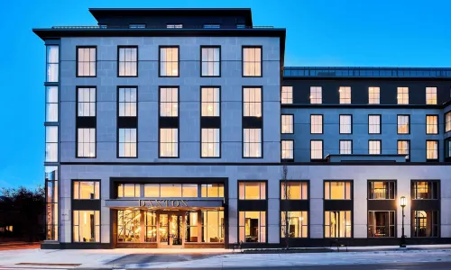 Daxton Hotel Birmingham, Curio Collection by Hilton