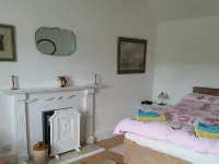 Charming Spacious Coastal Cottage Port Ellen Hotels in Islay